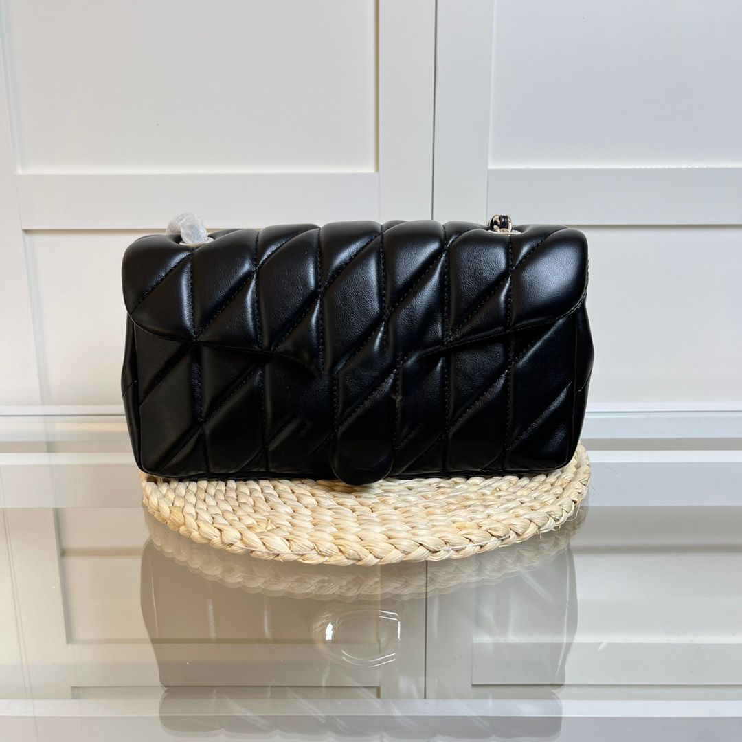 Quilted TABBY-26cm-black silver hardware