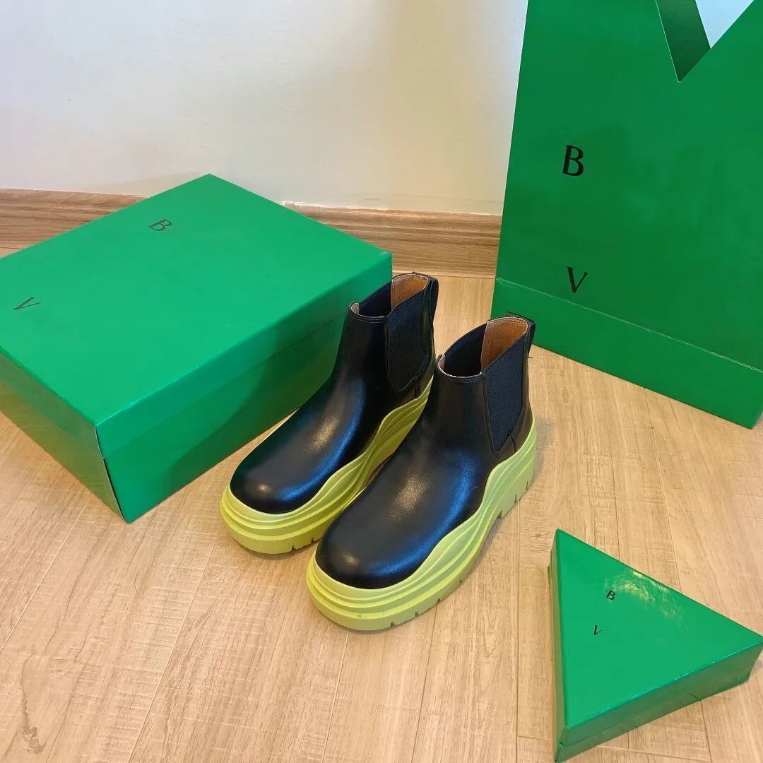 Jasne zielone buty