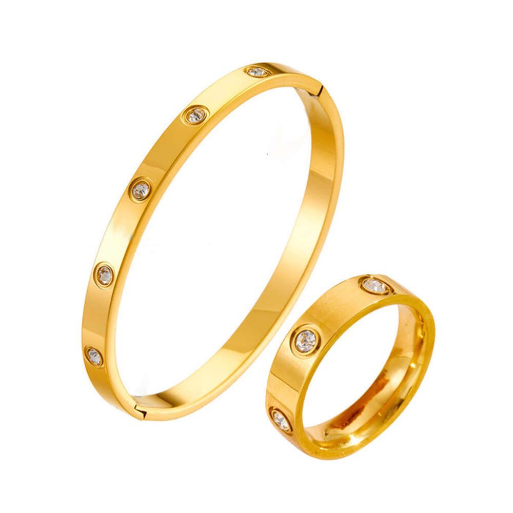 Bracciale rigido in oro da 6 cm da donna