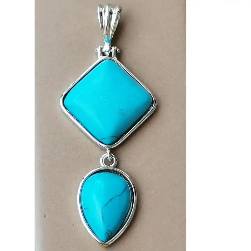 Blue Howlite D0155