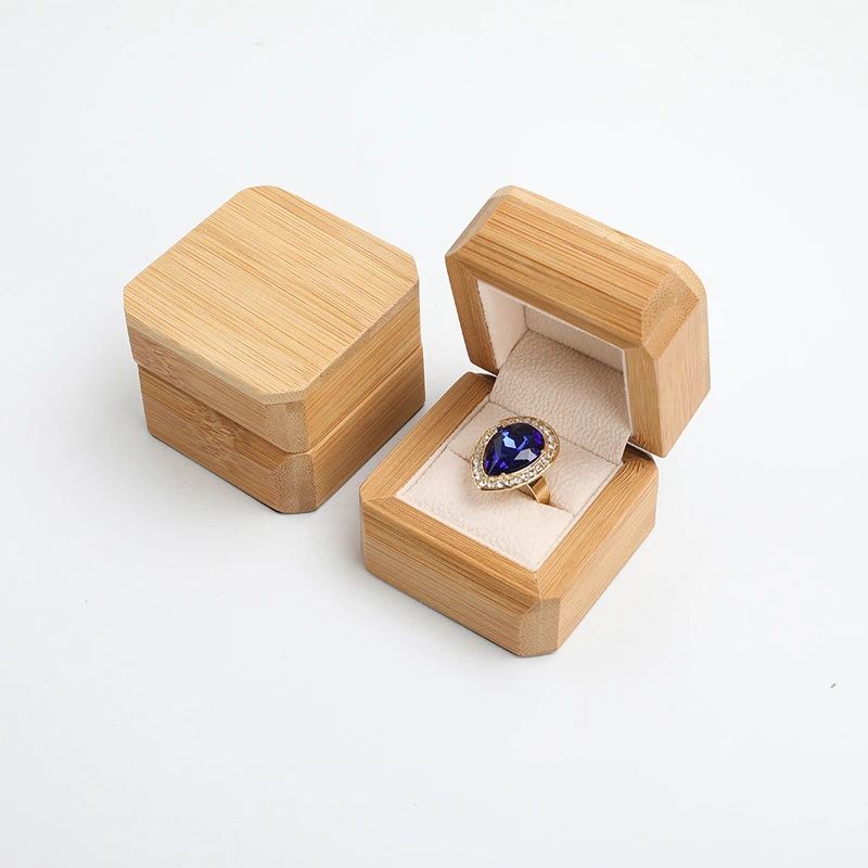 Color:Beige Ring Box