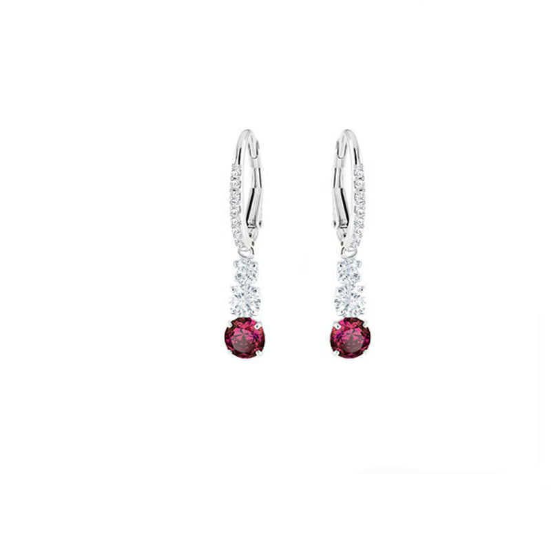 7. Pendientes de cristal rojo