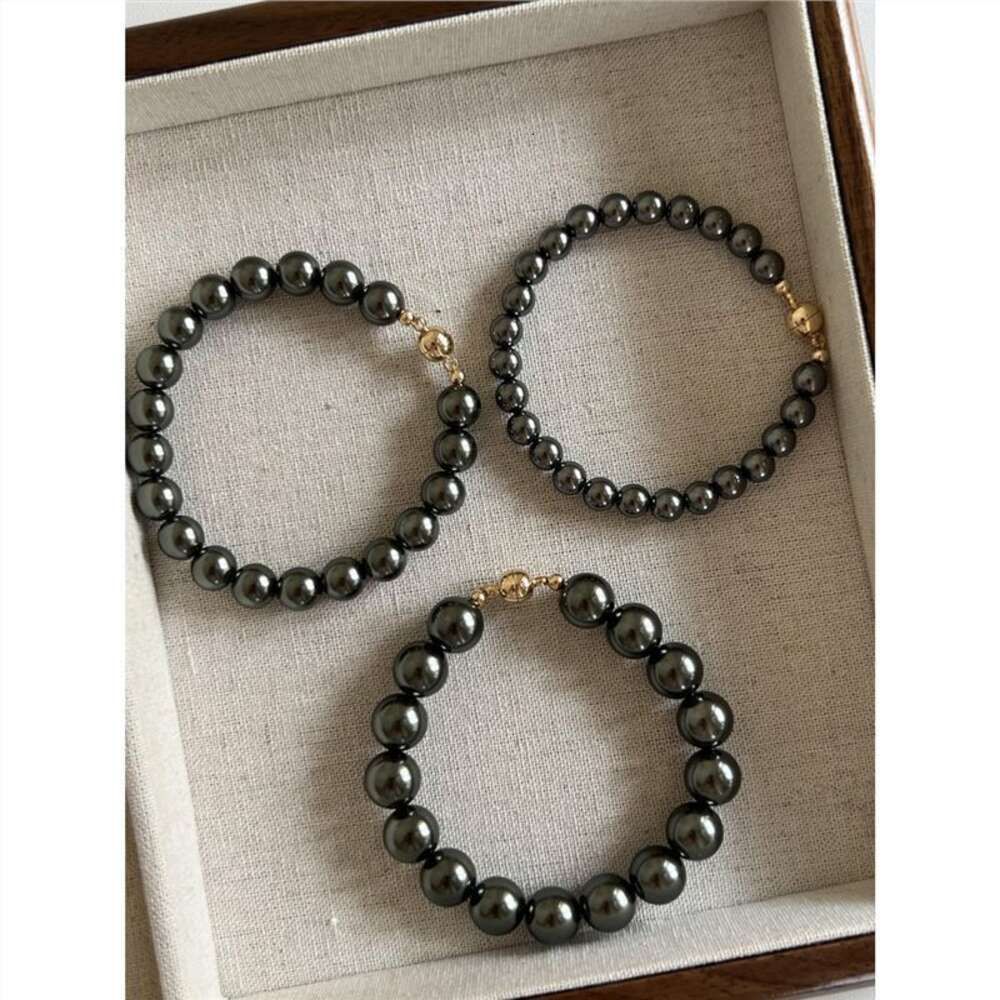 Black Pearl Bracelet with 8mm M