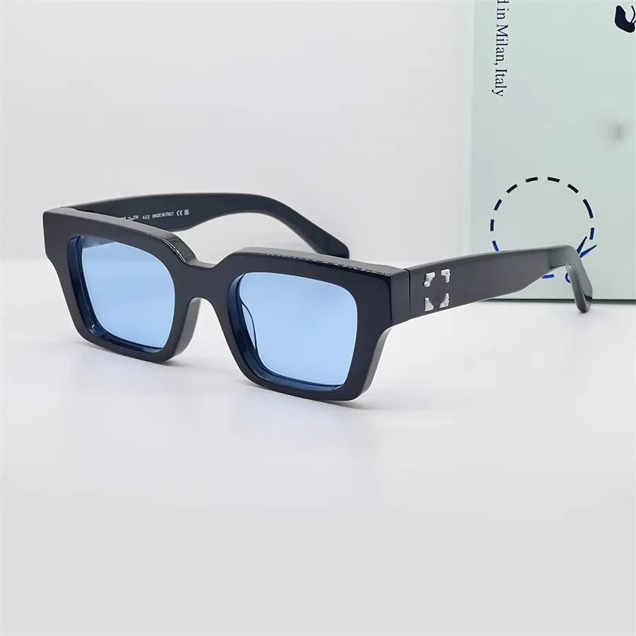 blue lens with white pattern