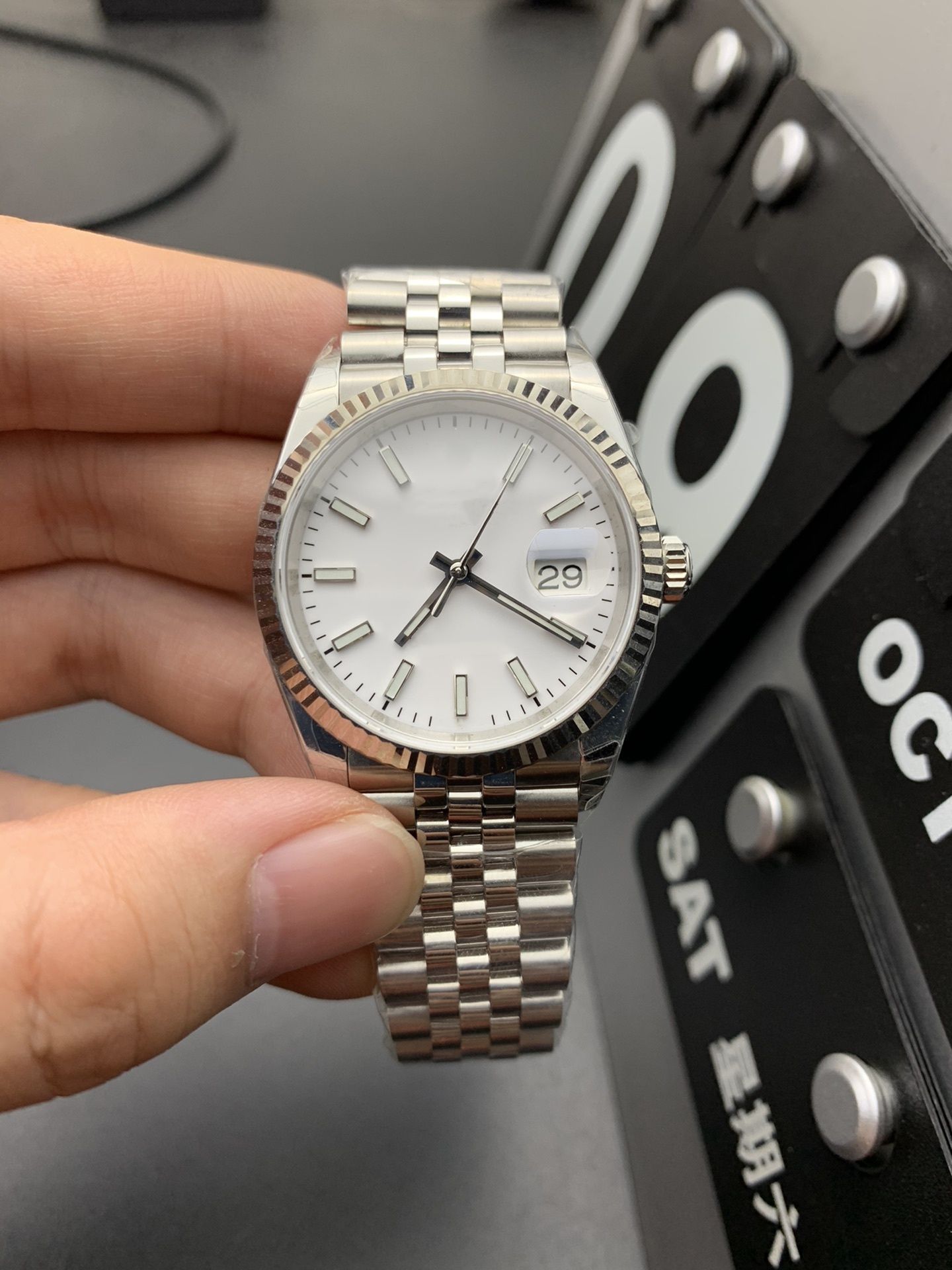 36MM-7-watch+Box-garantiekaart
