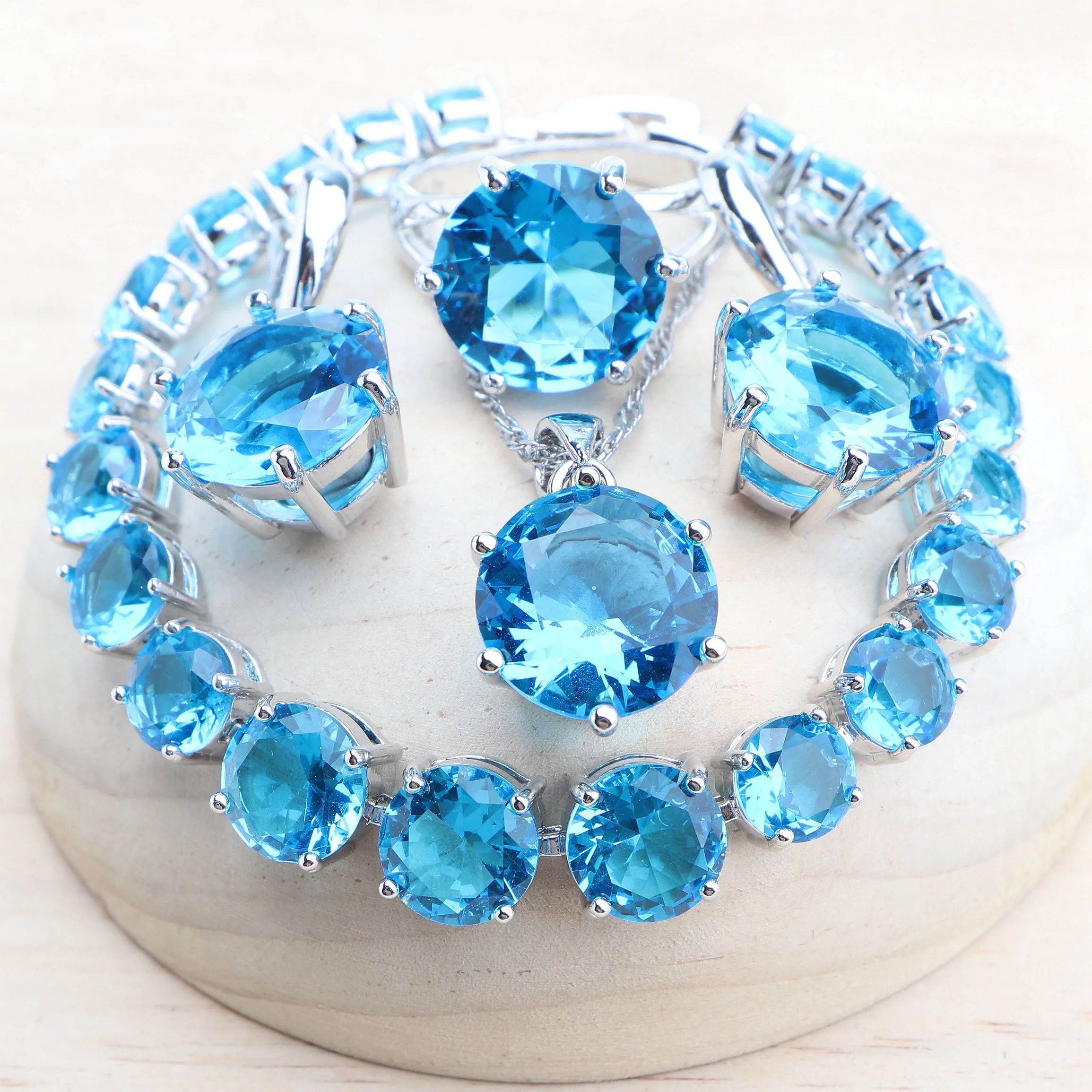 Gem kleur: 4PCS-licht Bluering Grootte: 7