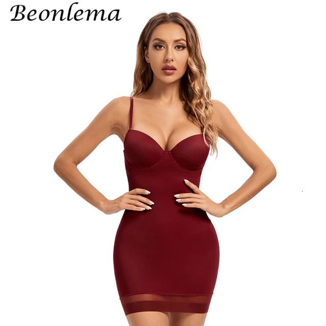 Vestido vermelho de vinho