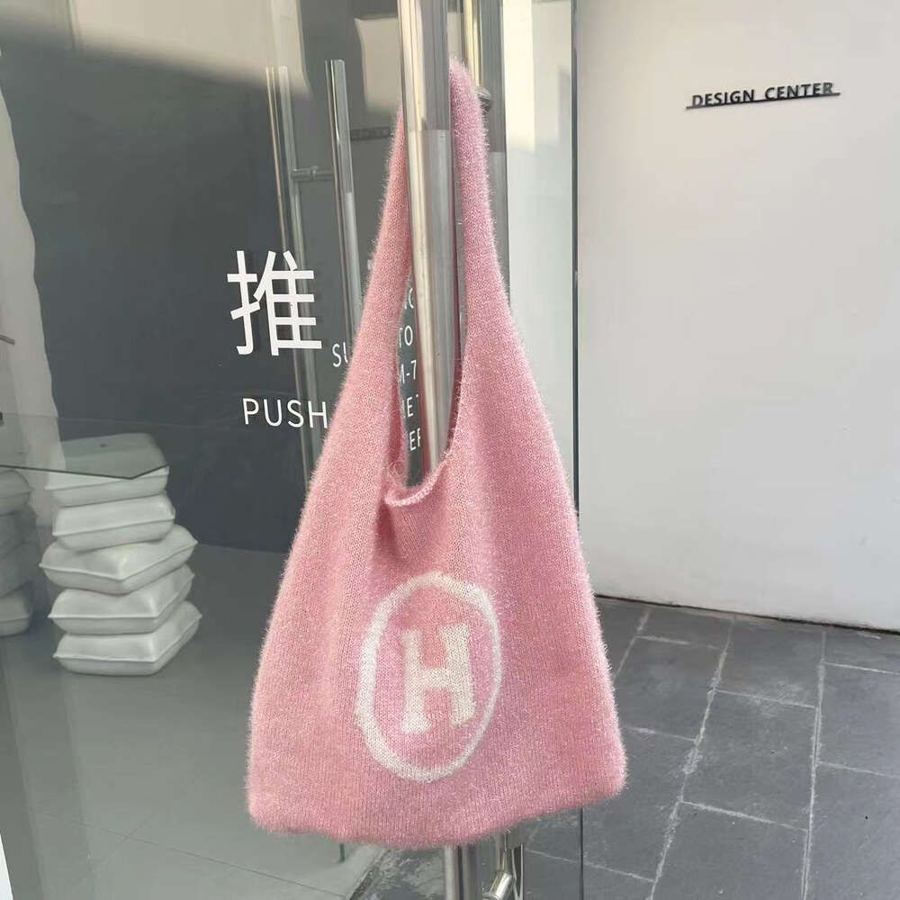 H Pink