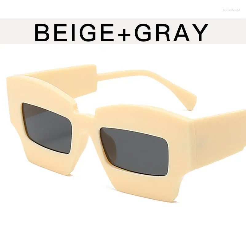 Beige grå