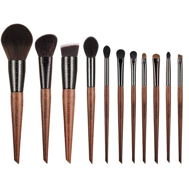 11 Brushes