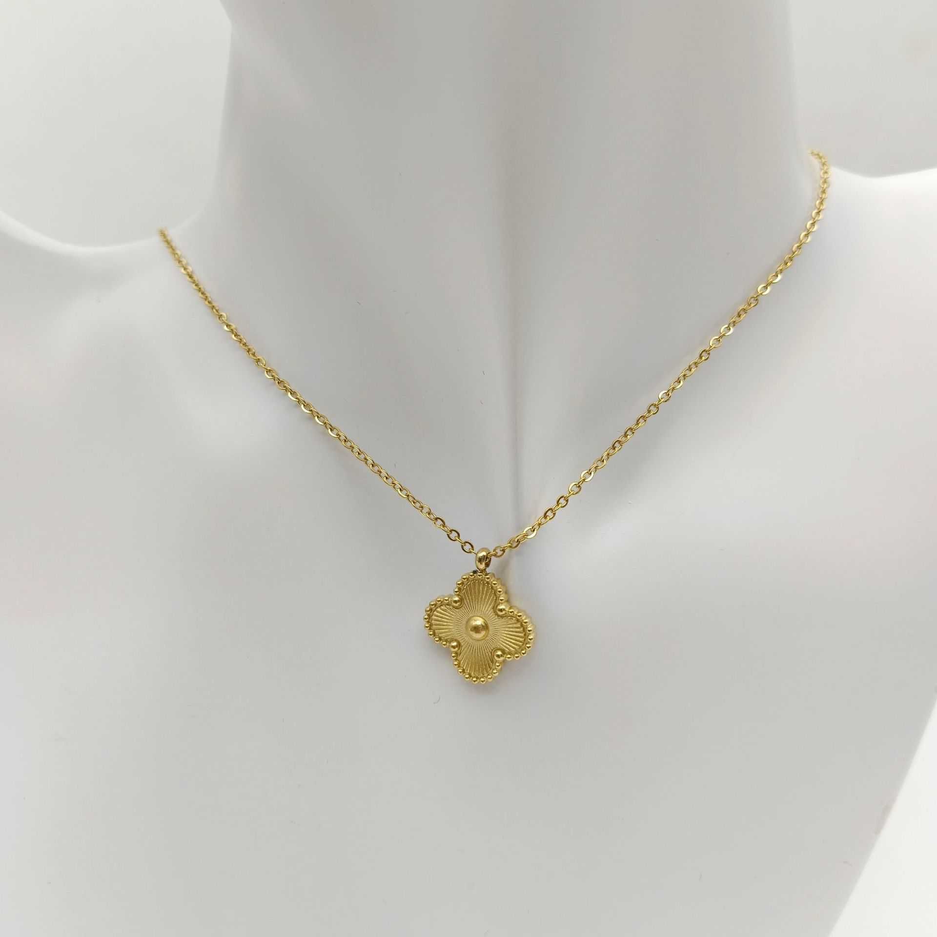 Gold Single Flower Necklace