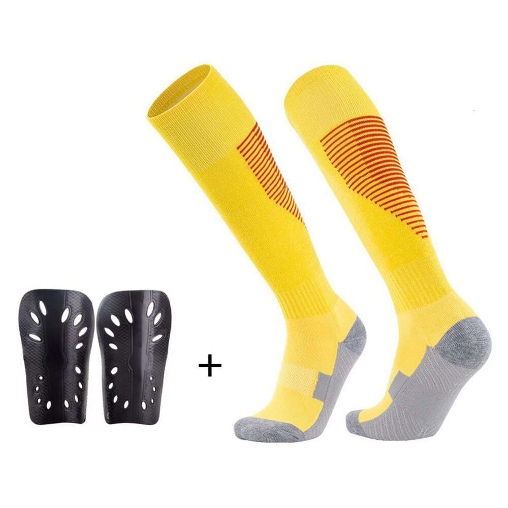 Chaussettes + protège-jambes jaunes et rouges