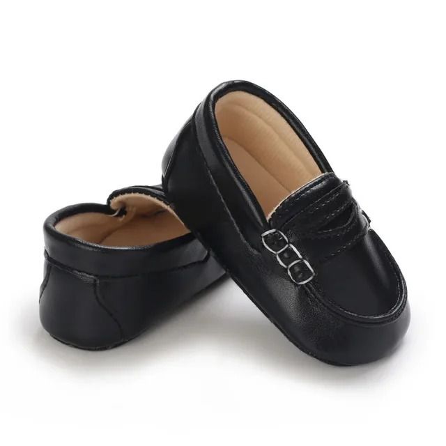 C-709-schwarze Schuhe