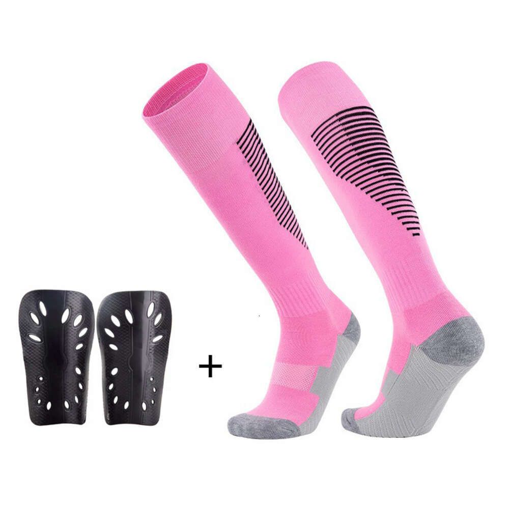 Roze sokken+beenbeschermers