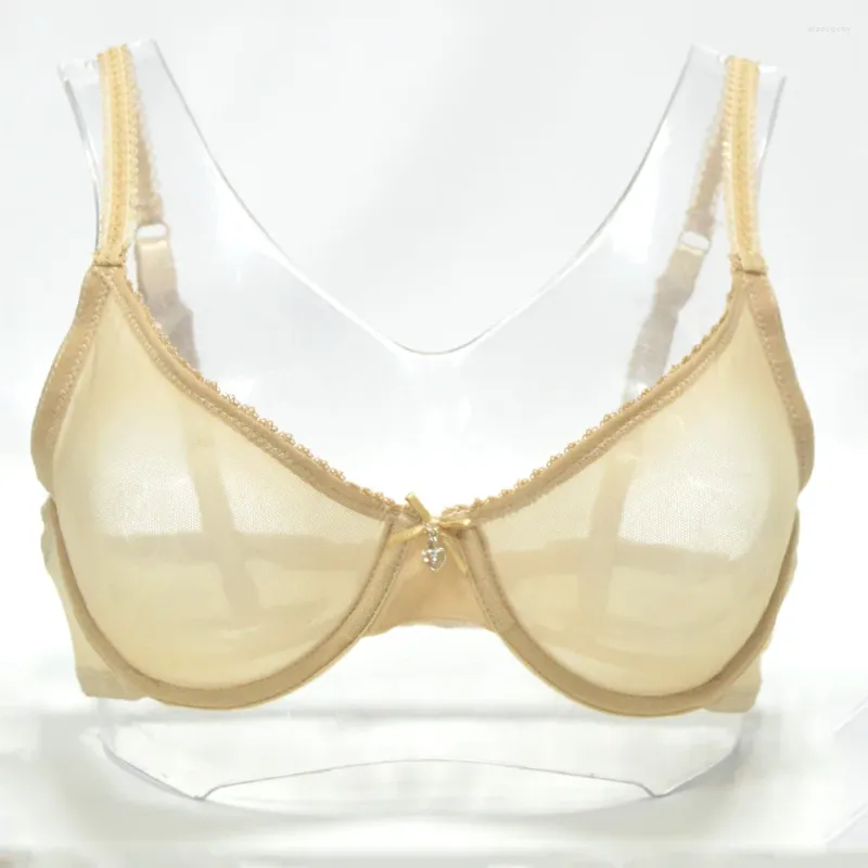 Soutien-gorge nu