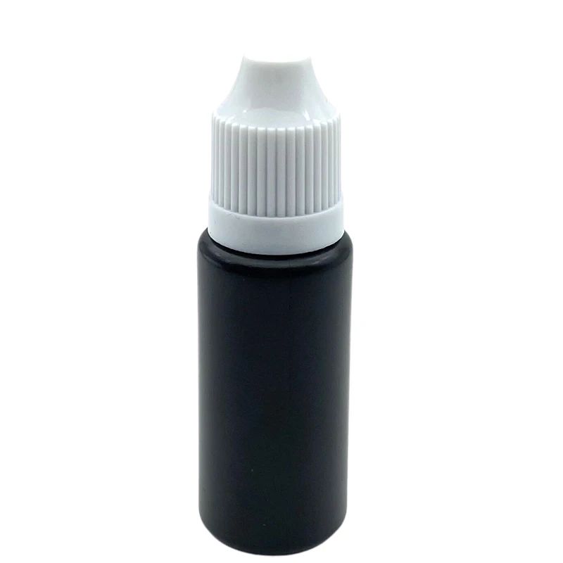 10 ml czarno-białych czapek