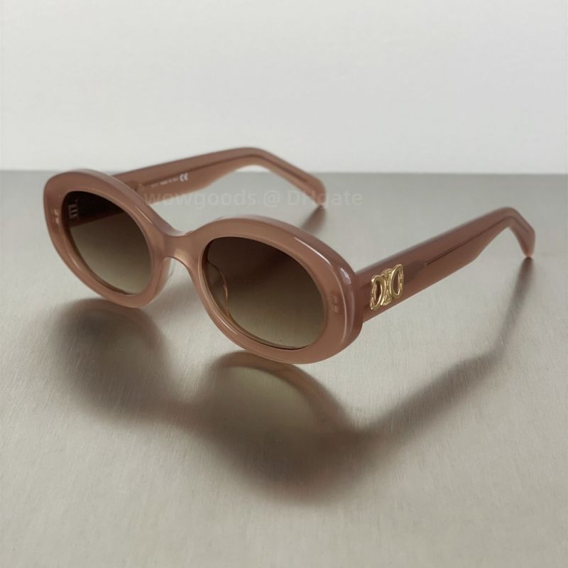 Smoky Pink Oval Frame