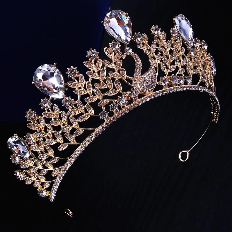 Tiaras gold color