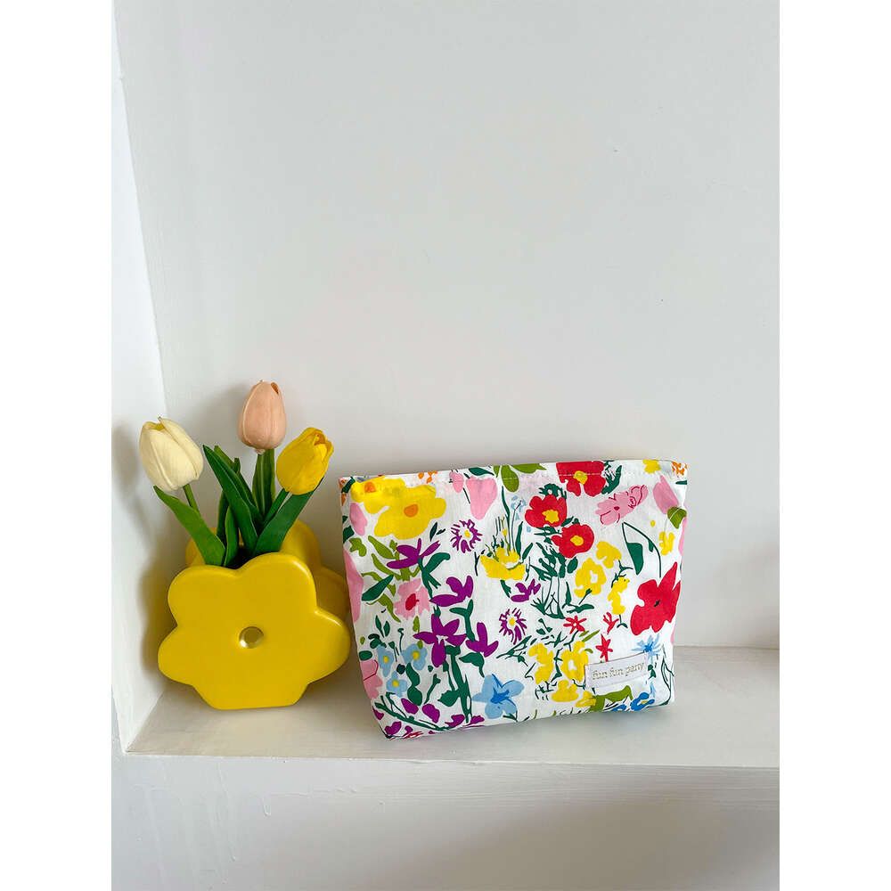 3)Small Fragmented Flower Storage Bag