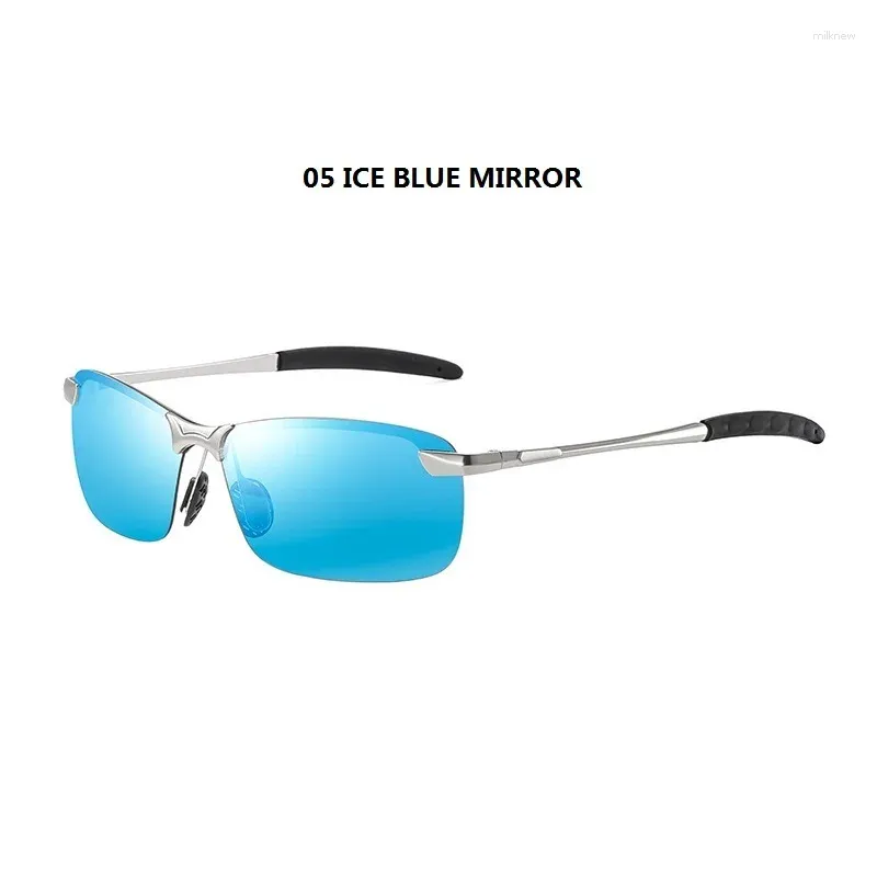 05 Miroir bleu glace