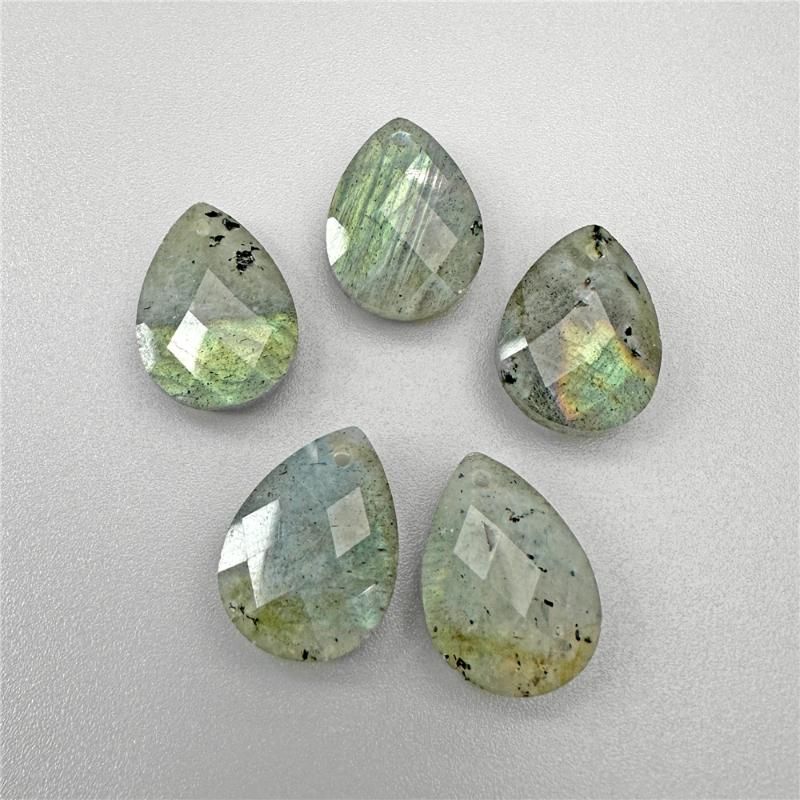 N.12 Labradourite