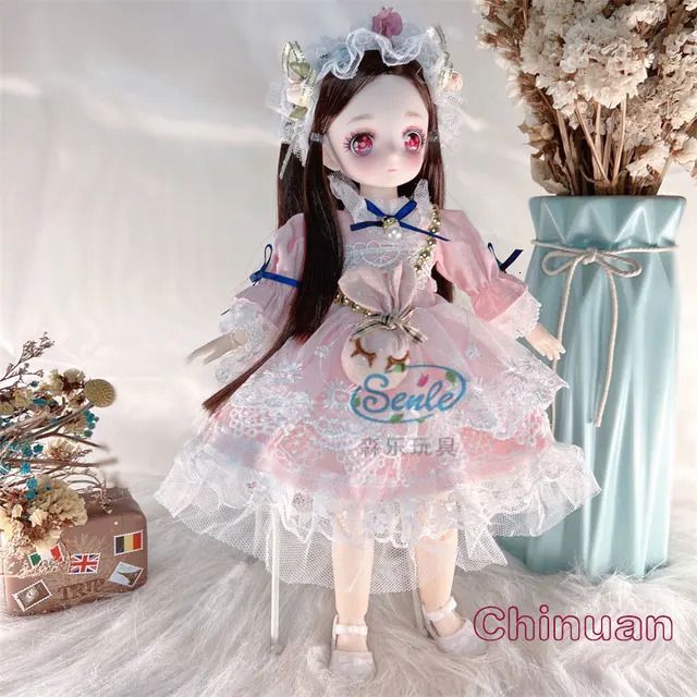 Chinuan-Doll och kläder