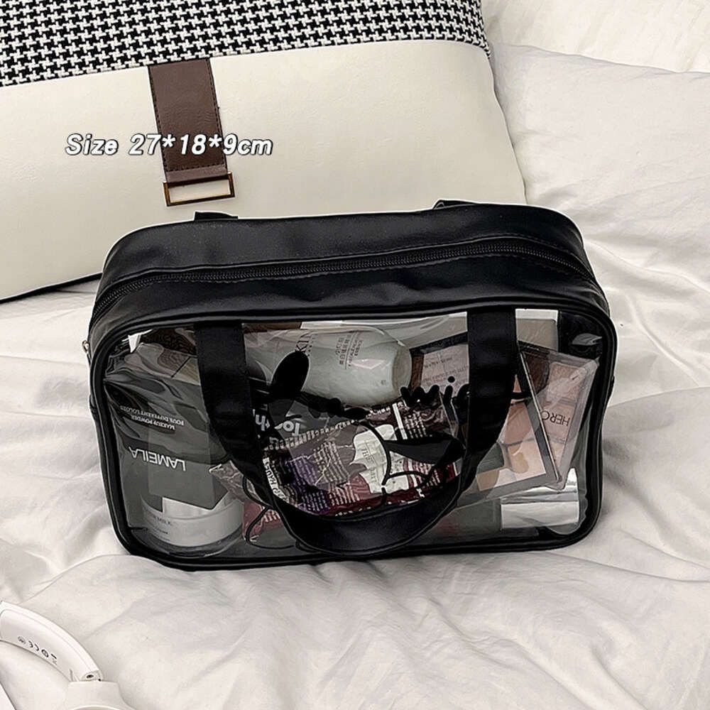 Medium size [Makeup/toiletries bag]