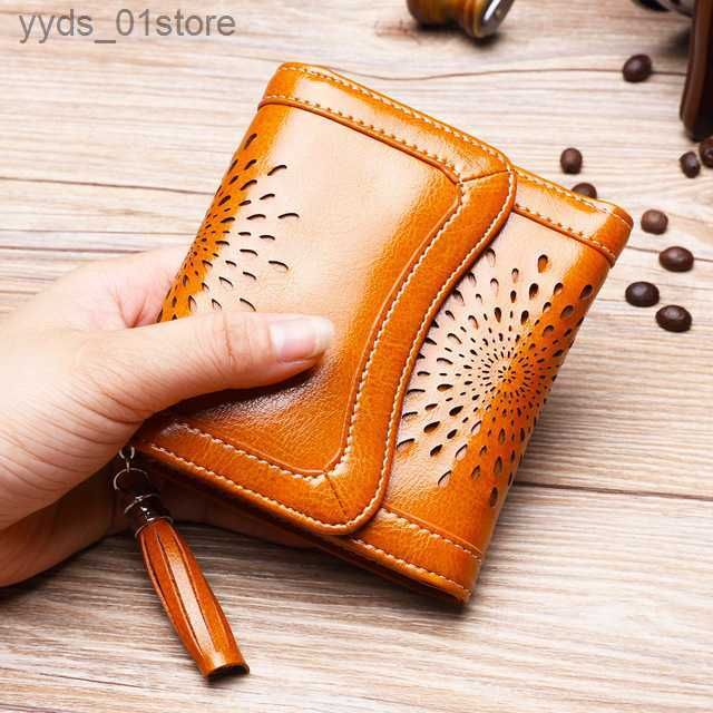 茶色の短い財布