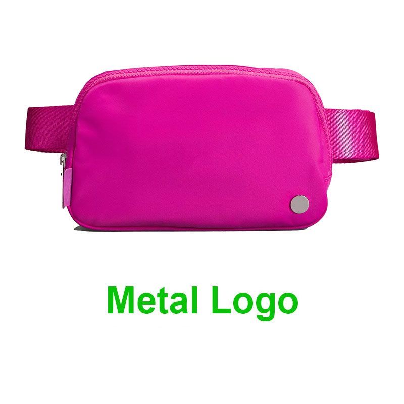 Logo-rosa in metallo