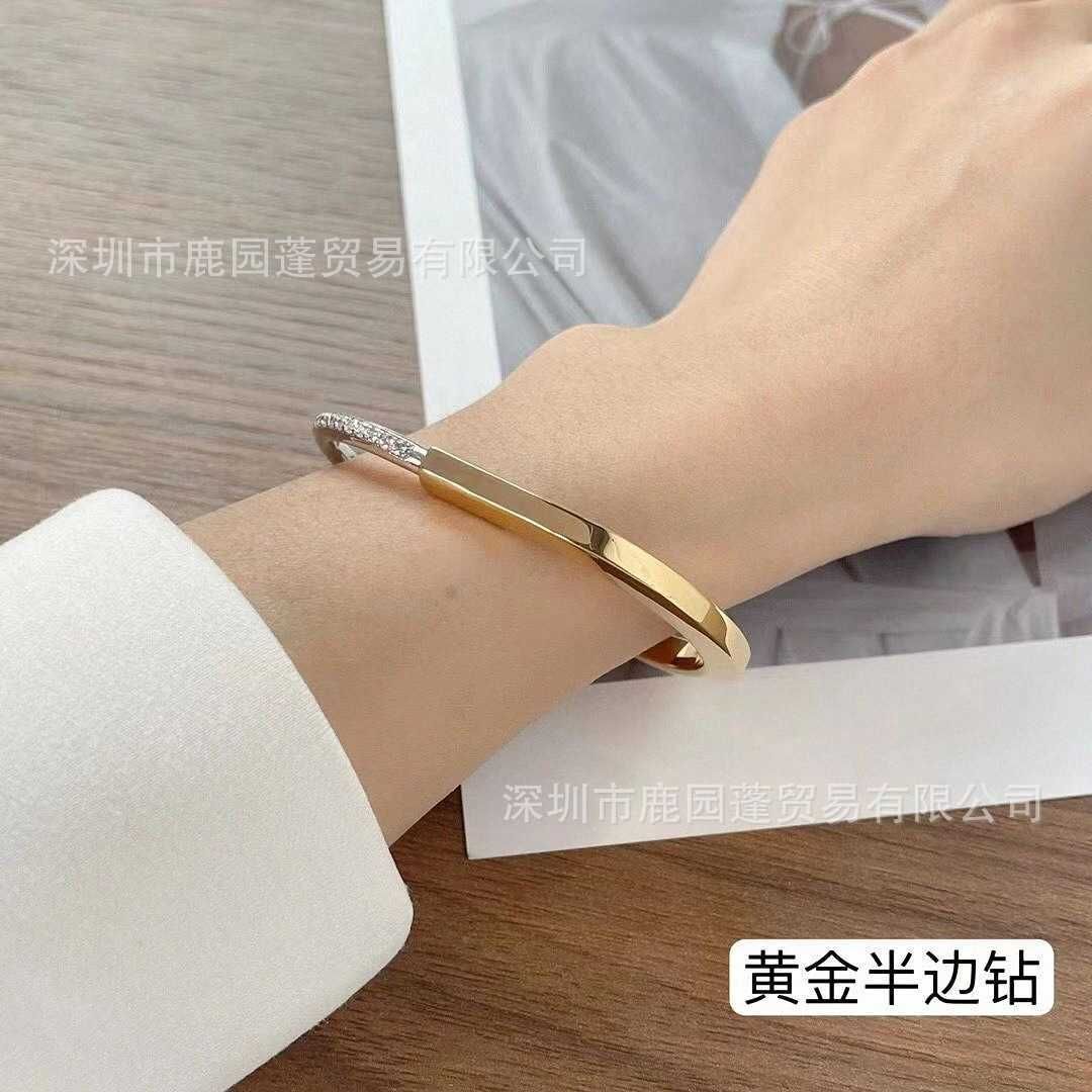 Lock Bracelet Gold Half Diamond