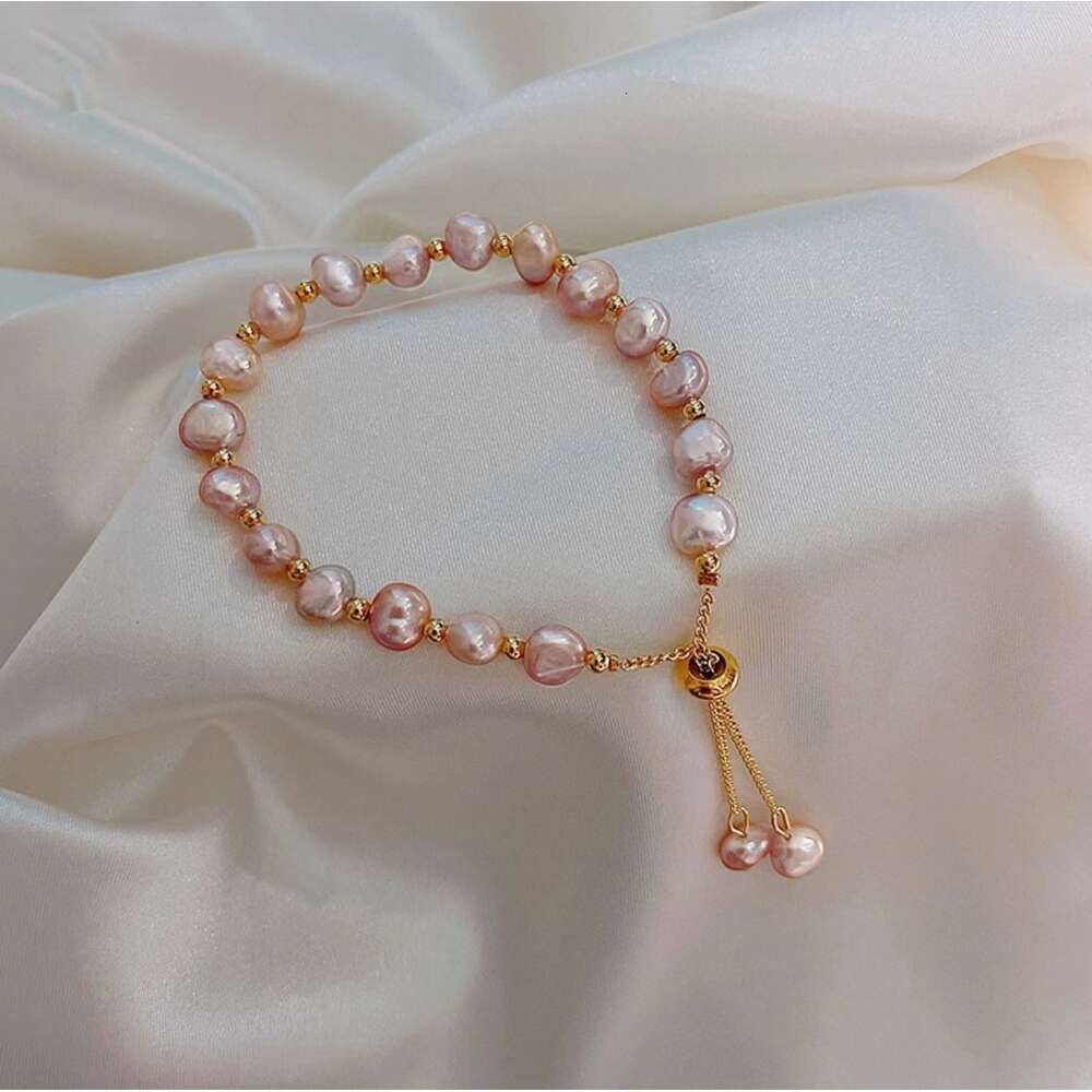 Pink shaped pearl bracelet