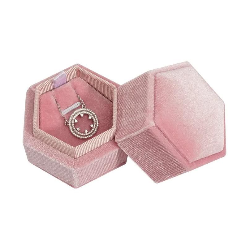 Scatola per anelli singoli rosa 6X6X6Cm