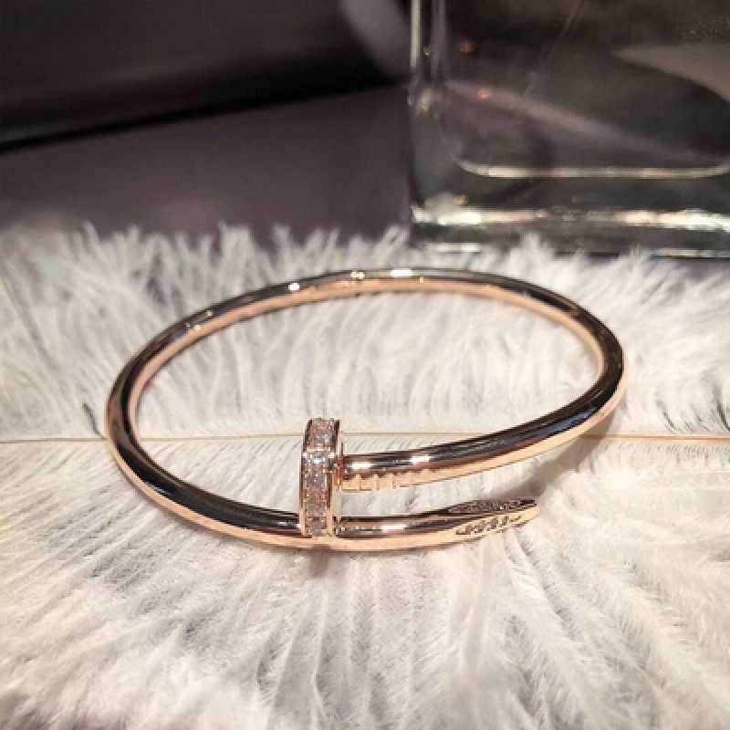 Bracelet à ongles d'or rose (avec diamant)