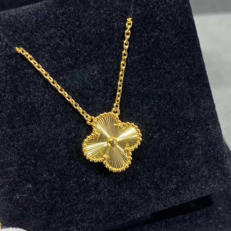 Grote ketting met gouden laser