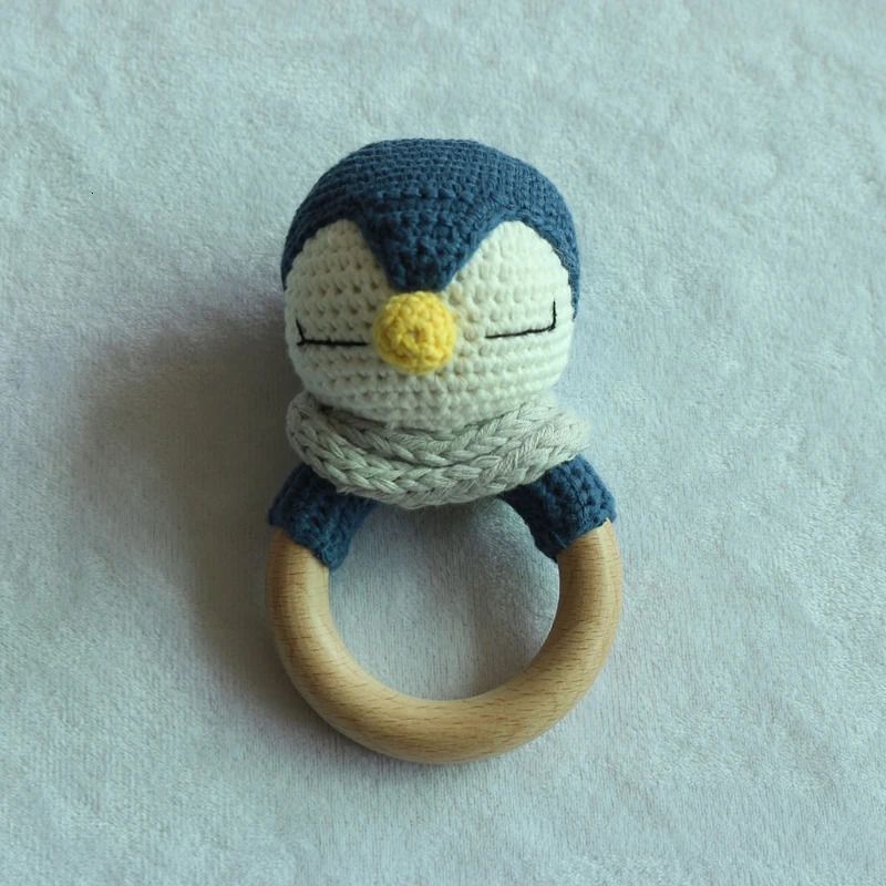 Игрушка пингвина