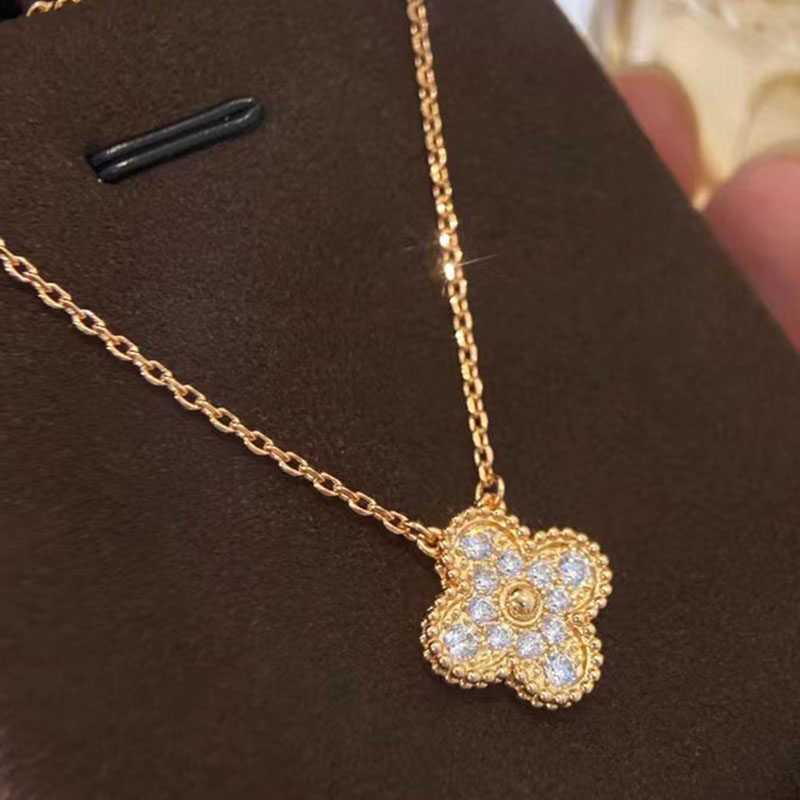 Large Necklace with Gold Full Diamond