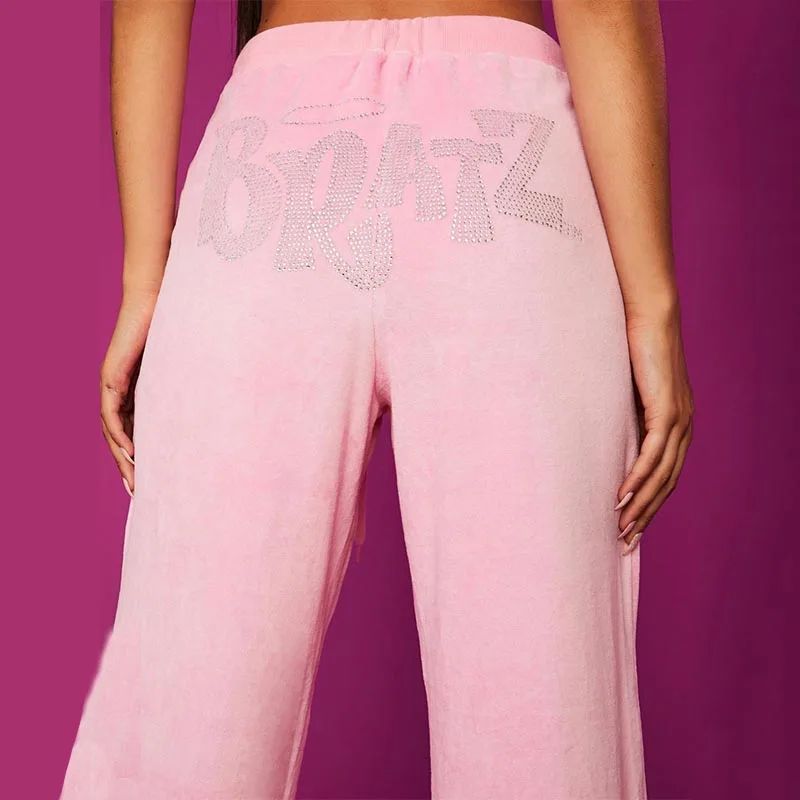 seulement un pantalon rose