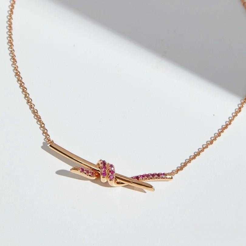 Weißgold rosa Diamant