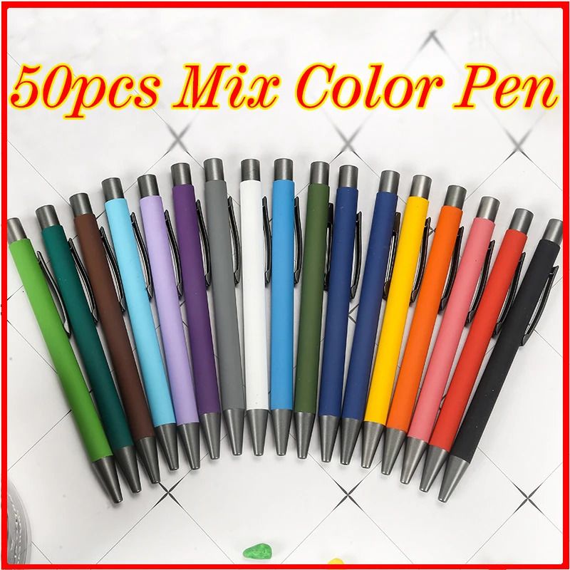 50 stylos mixtes.