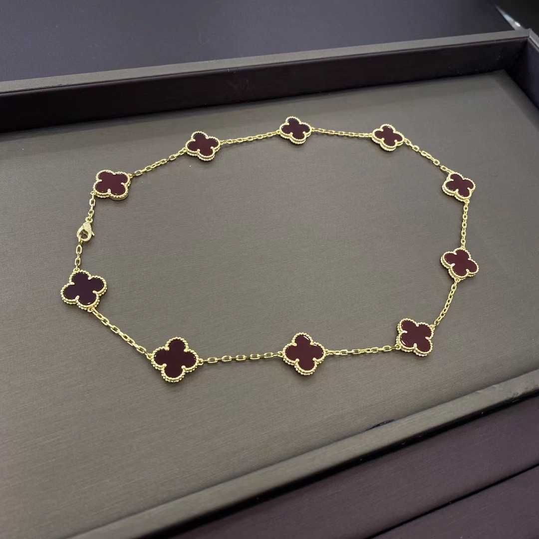 Collier de moelle de jade rouge à dix fleurs (y