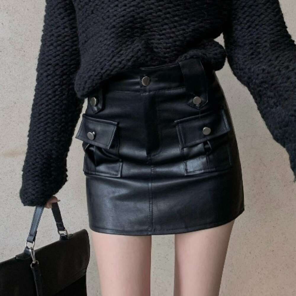 Black half skirt