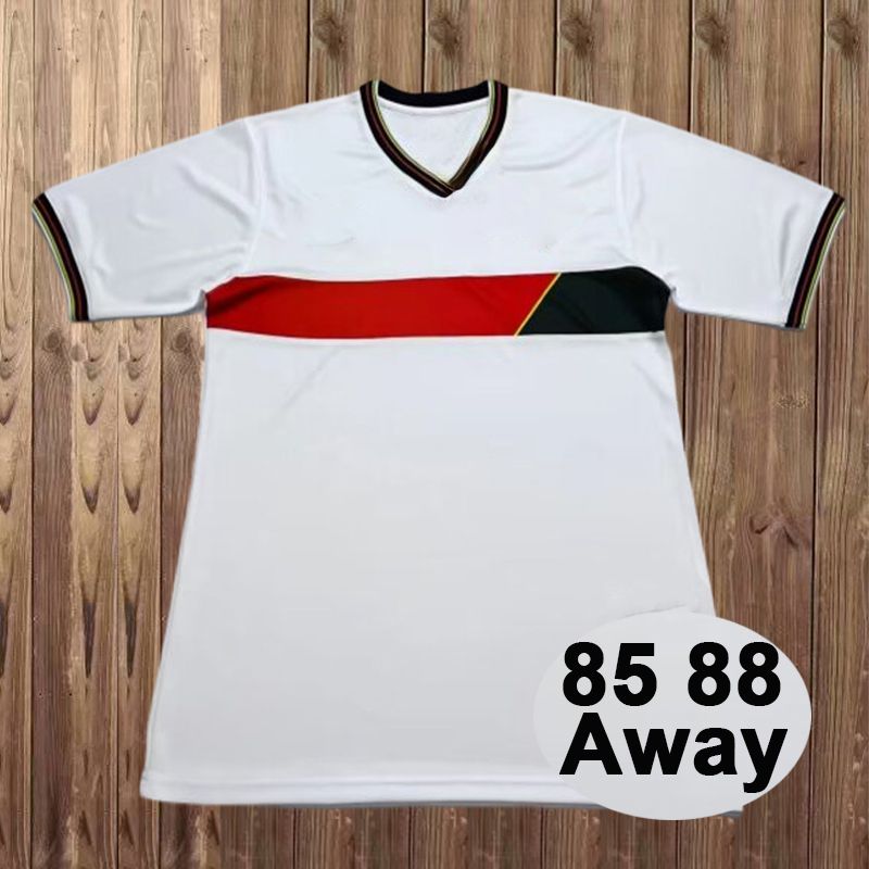 FG20632 1985 1988 Away