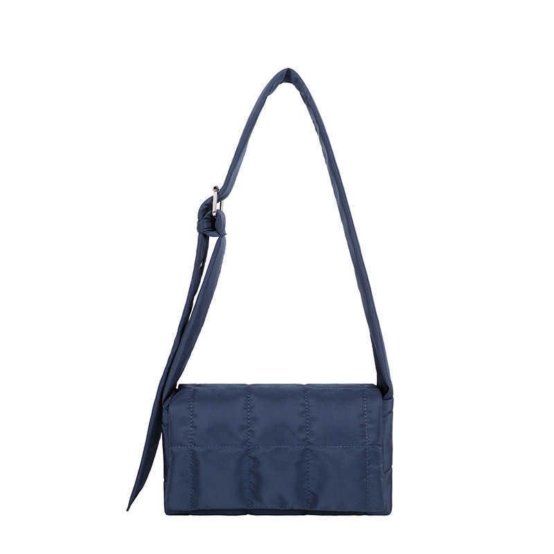 Navy blau