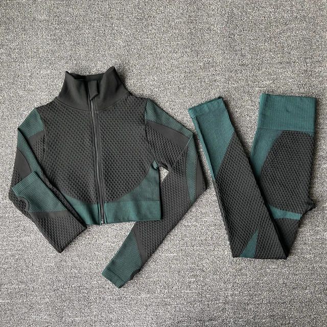 Shirtspantsdarkgreen