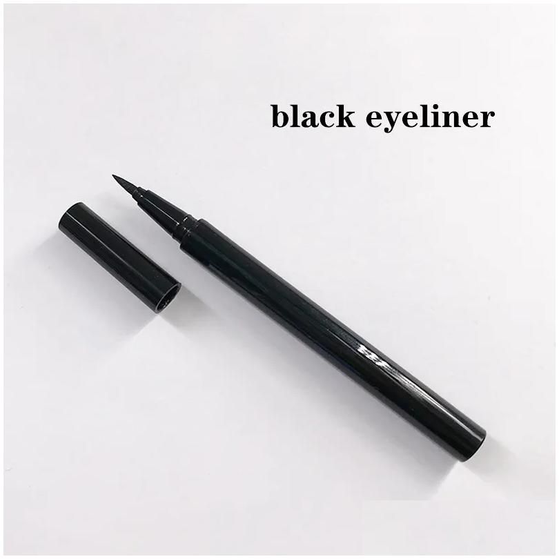 Black Eyeliner15