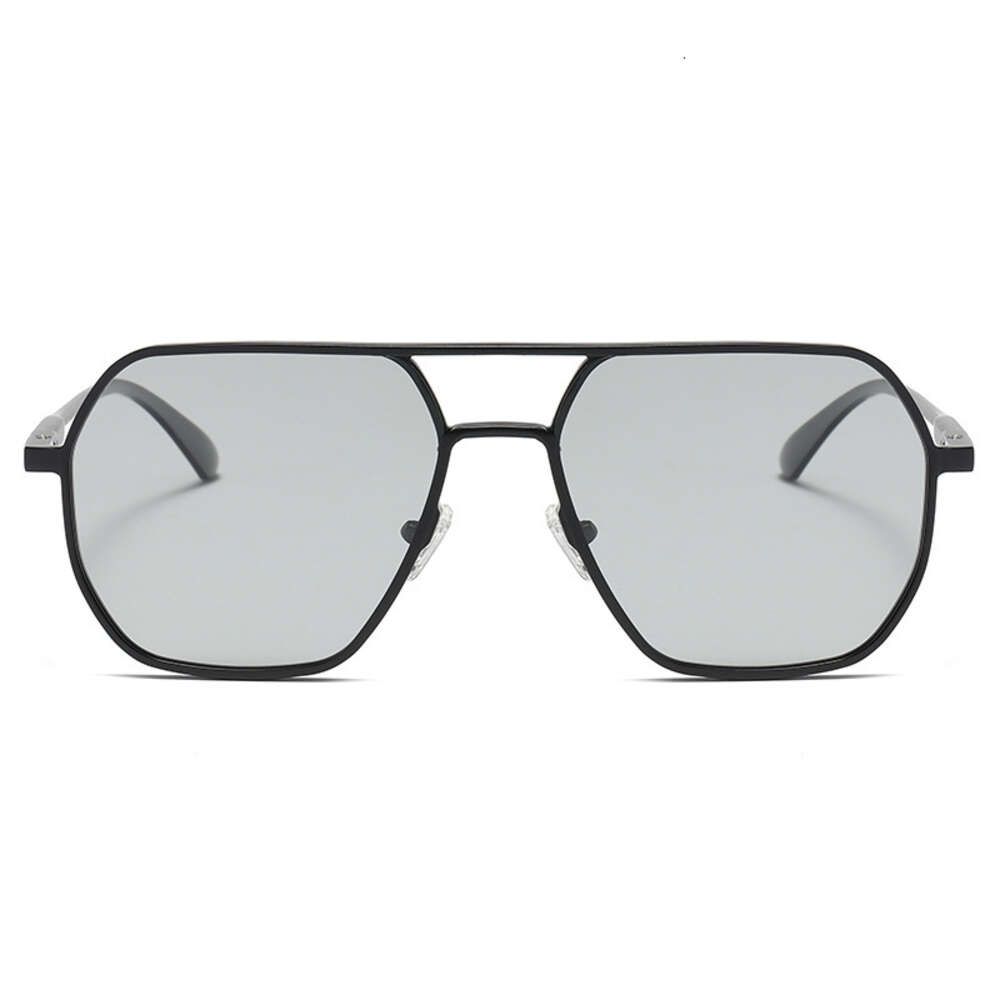 Black frame night vision grays out