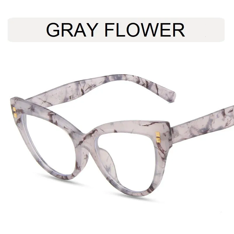 C7 Grey Flower