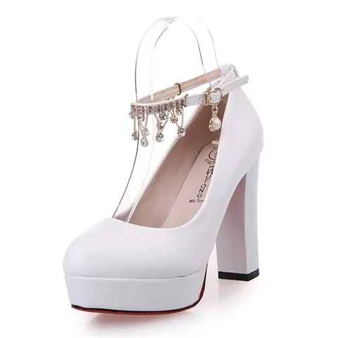 White heels 11cm