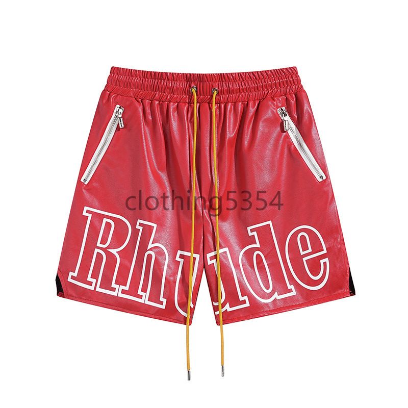 Shorts de couro vermelho