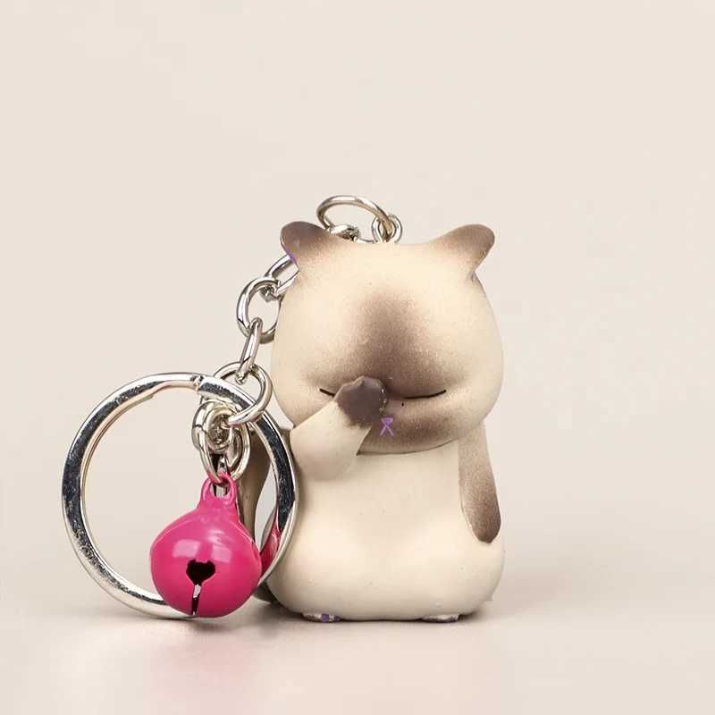 un pendentif chat